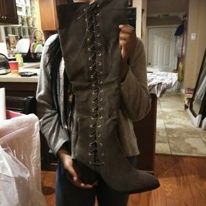 Brand new gray boots